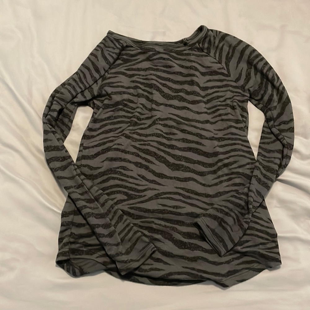 Old navy long sleeve top